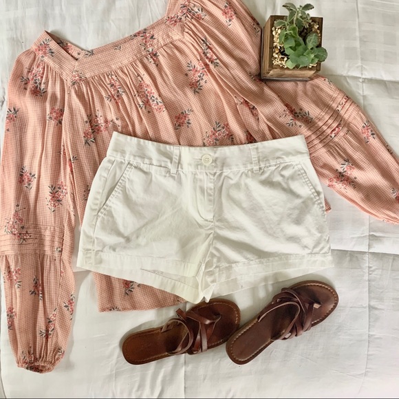 LOFT Pants - ✨3/$8✨LOFT White Shorts